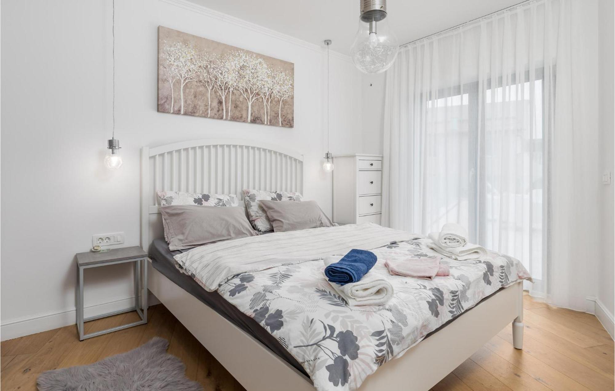 4 Bedroom Gorgeous Home In Lun Лун Екстер'єр фото